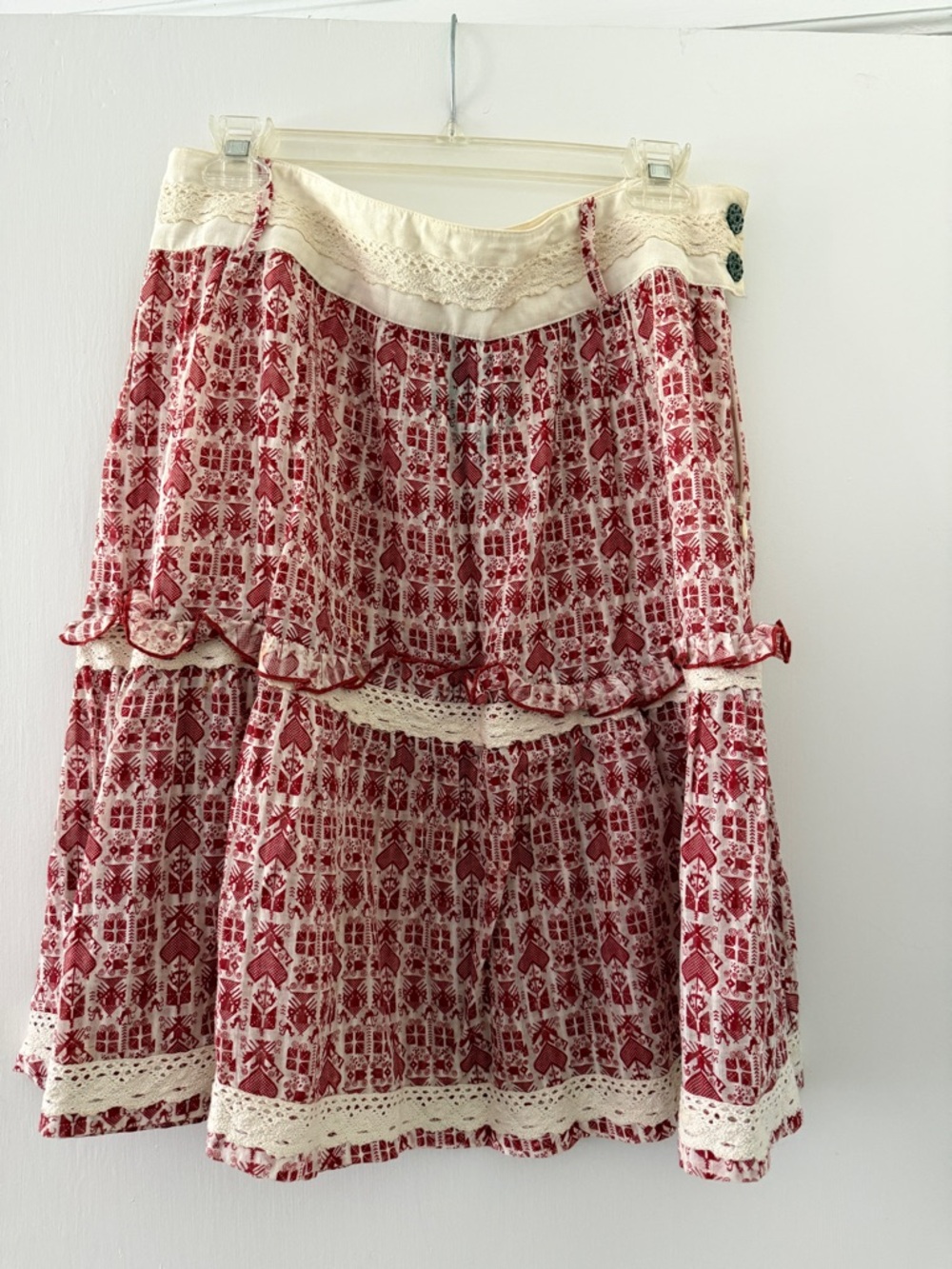 Boutique Style Sugarlips Red & Cream Printed Skirt with Lace Trim M